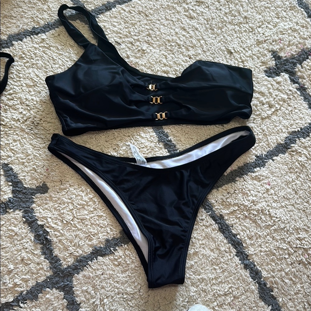 Black and Gold Bikini with Adjustable Straps and Classic Cut